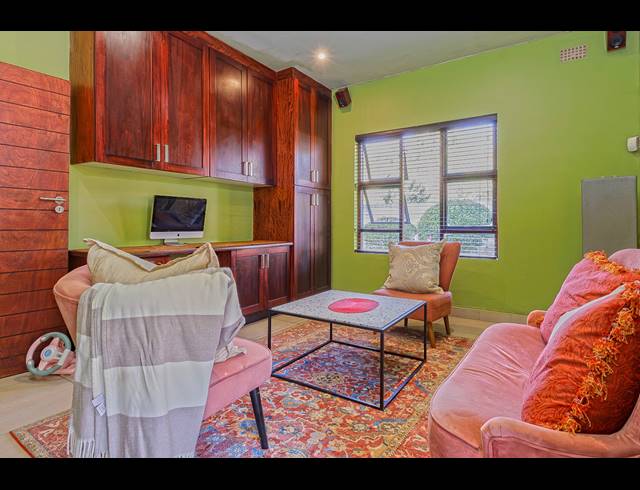 4 BEDROOM HOUSE FOR SALE IN HILLCREST PARK